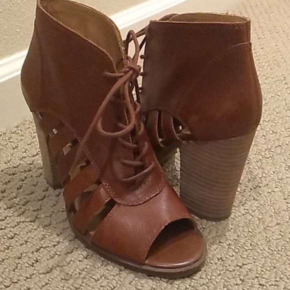 Lucky Brand Leather open toe shoes 8.5 - Picture 2 of 12